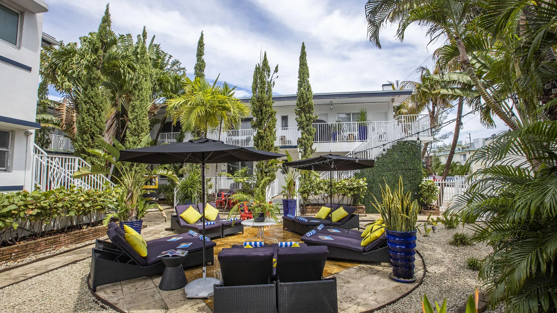 5 Exceptional Design Hotels Near Pelican Harbor Marina Worth Booking