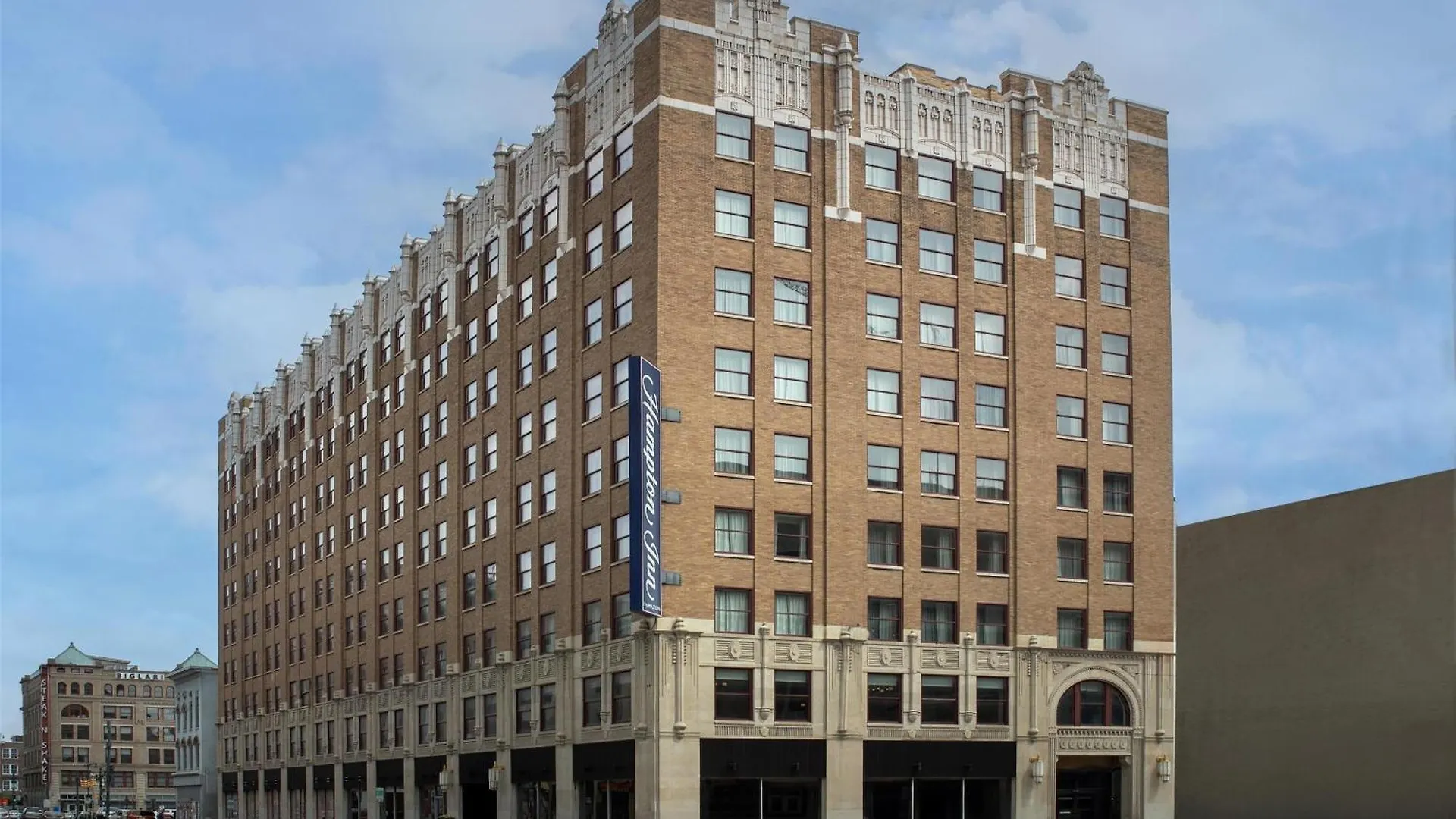 11 Best Central Hotels in Downtown Indianapolis