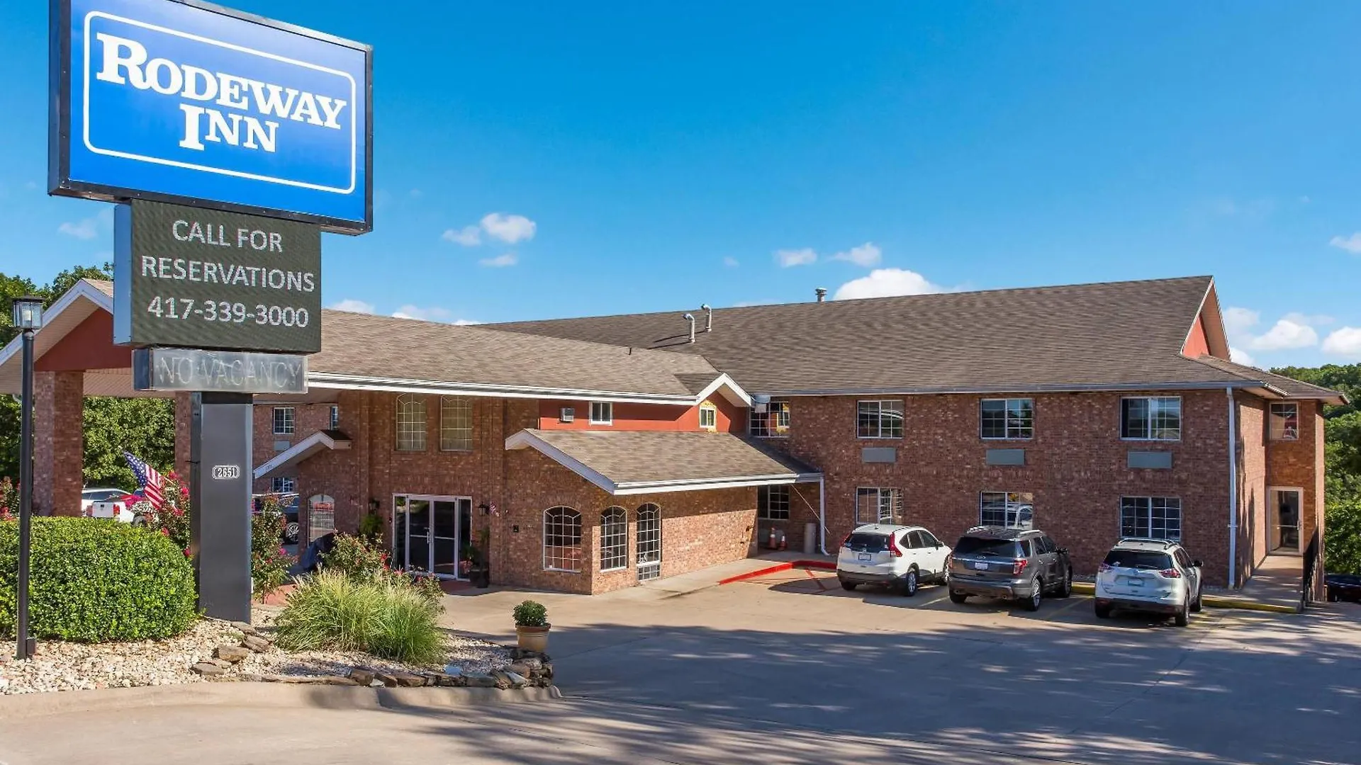 11 Smart Budget Hotels Near Adventure Ziplines of Branson