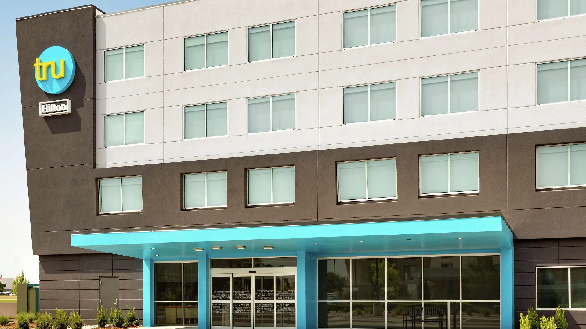 4 Business Hotels Near INTRUST Bank Arena Worth Booking