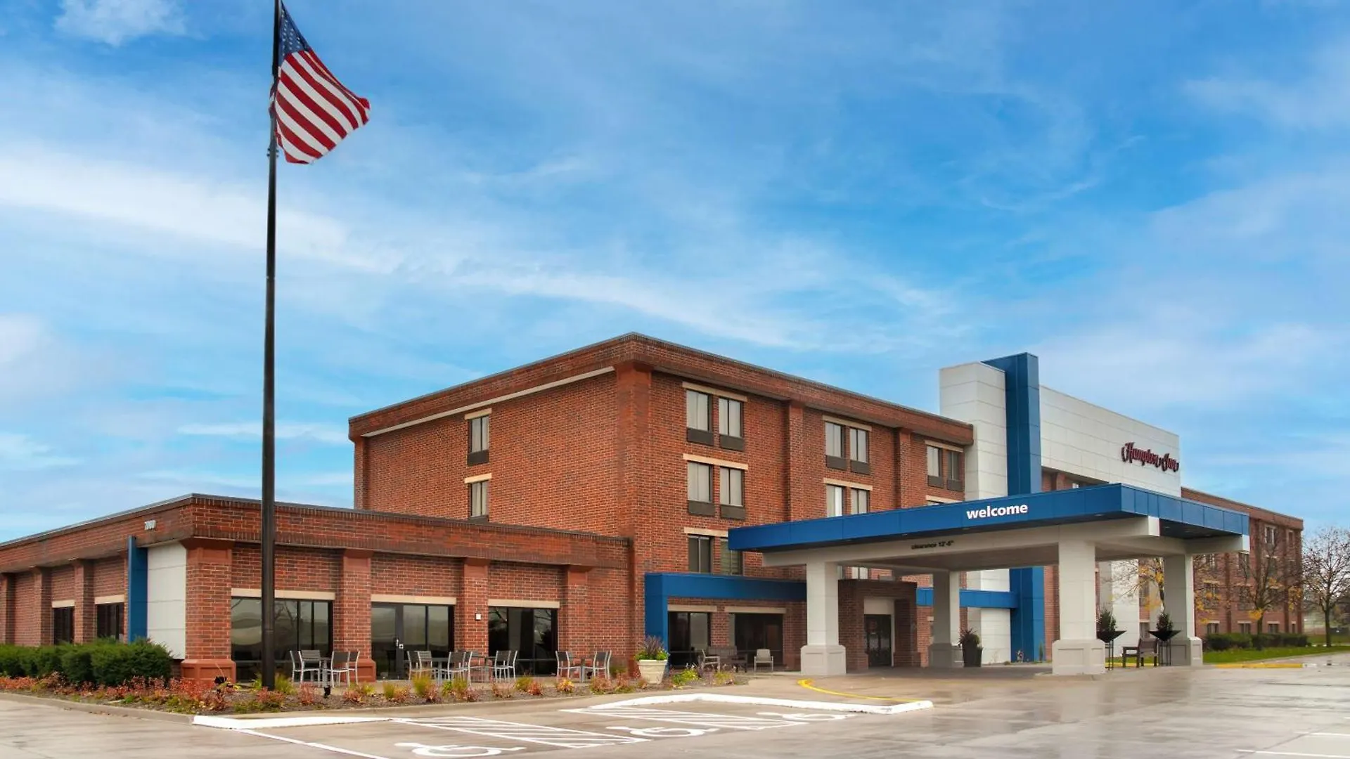 4 Smart Business Hotels Near Buccaneer Arena Worth Booking
