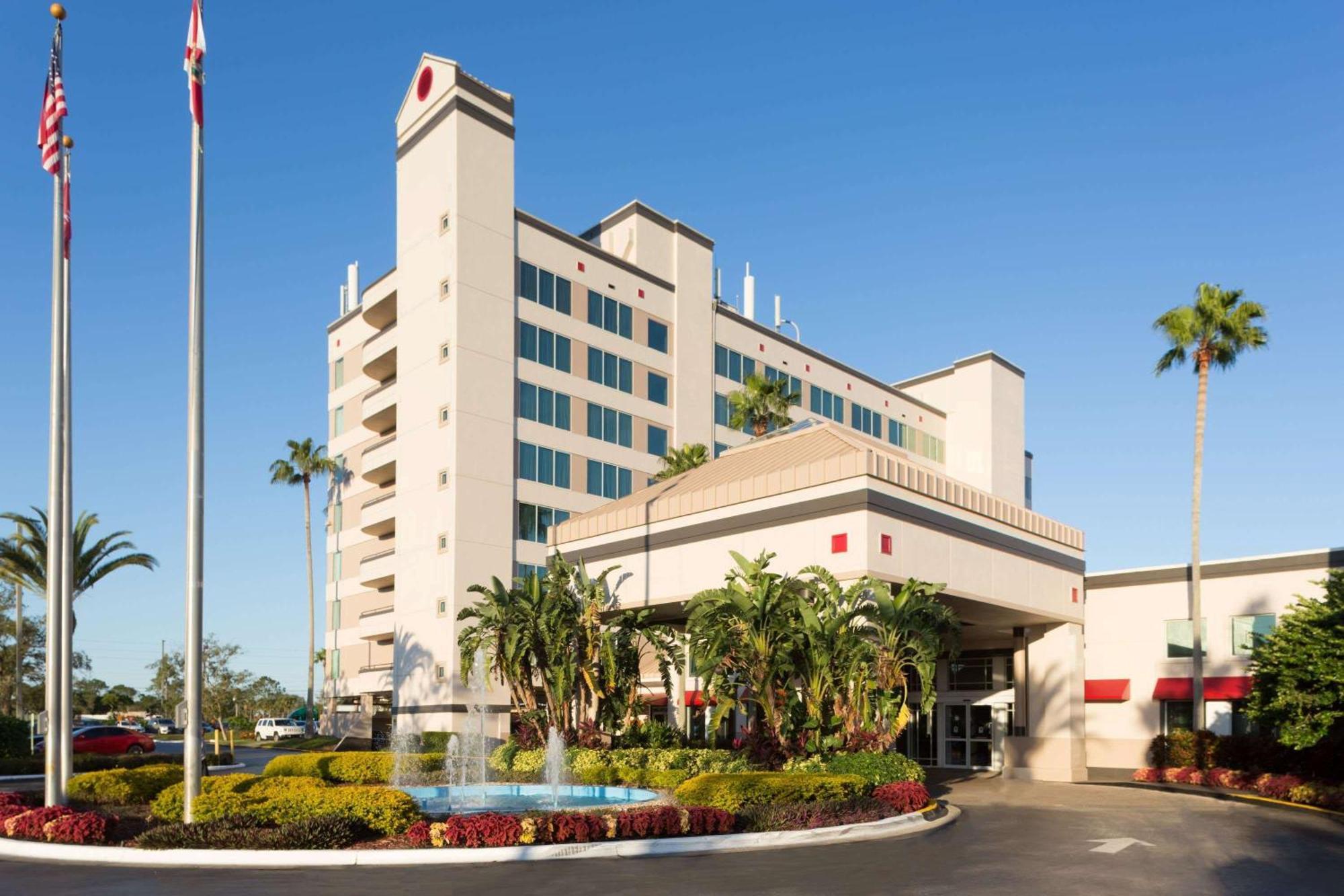 Where to Stay Near Disney's Hollywood Studios: 7 Family Hotels